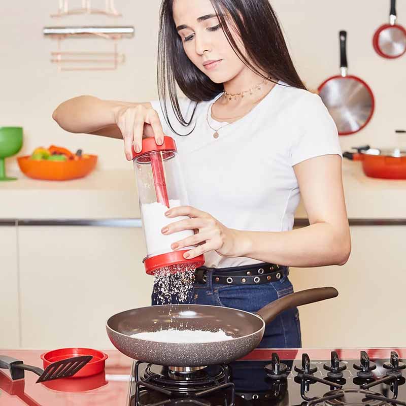 Flour Mixer Hand-Held Rotating Flour Sieve Cup Household Kitchen Baking Utensils Plastic Semi-Automatic Flour Sieve